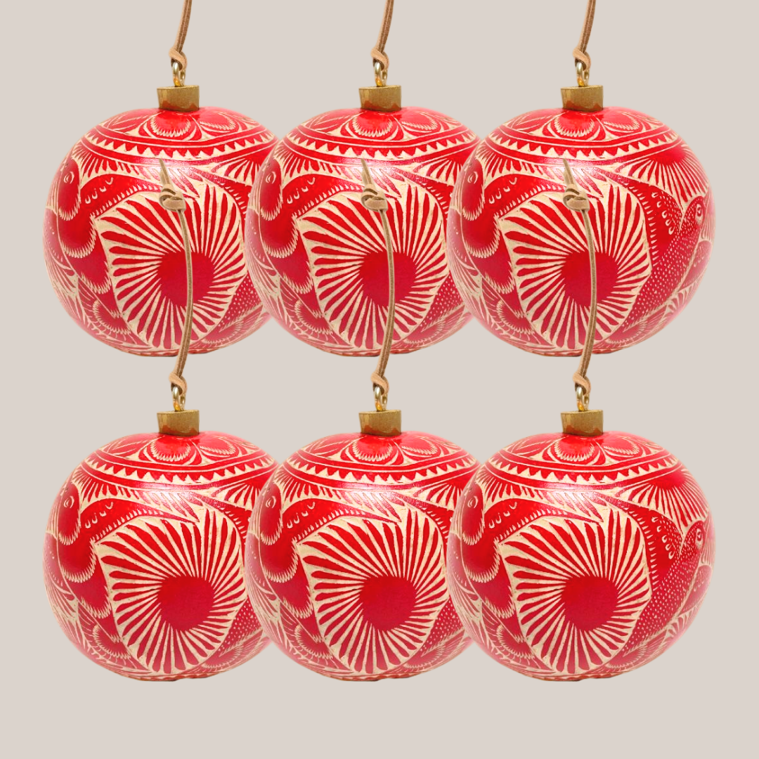 Natural Sphere with Suede Cord | Carmine Red (Set 6 Pieces)