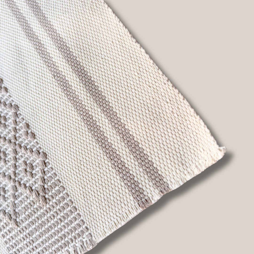 Martha Placemats, Spikes