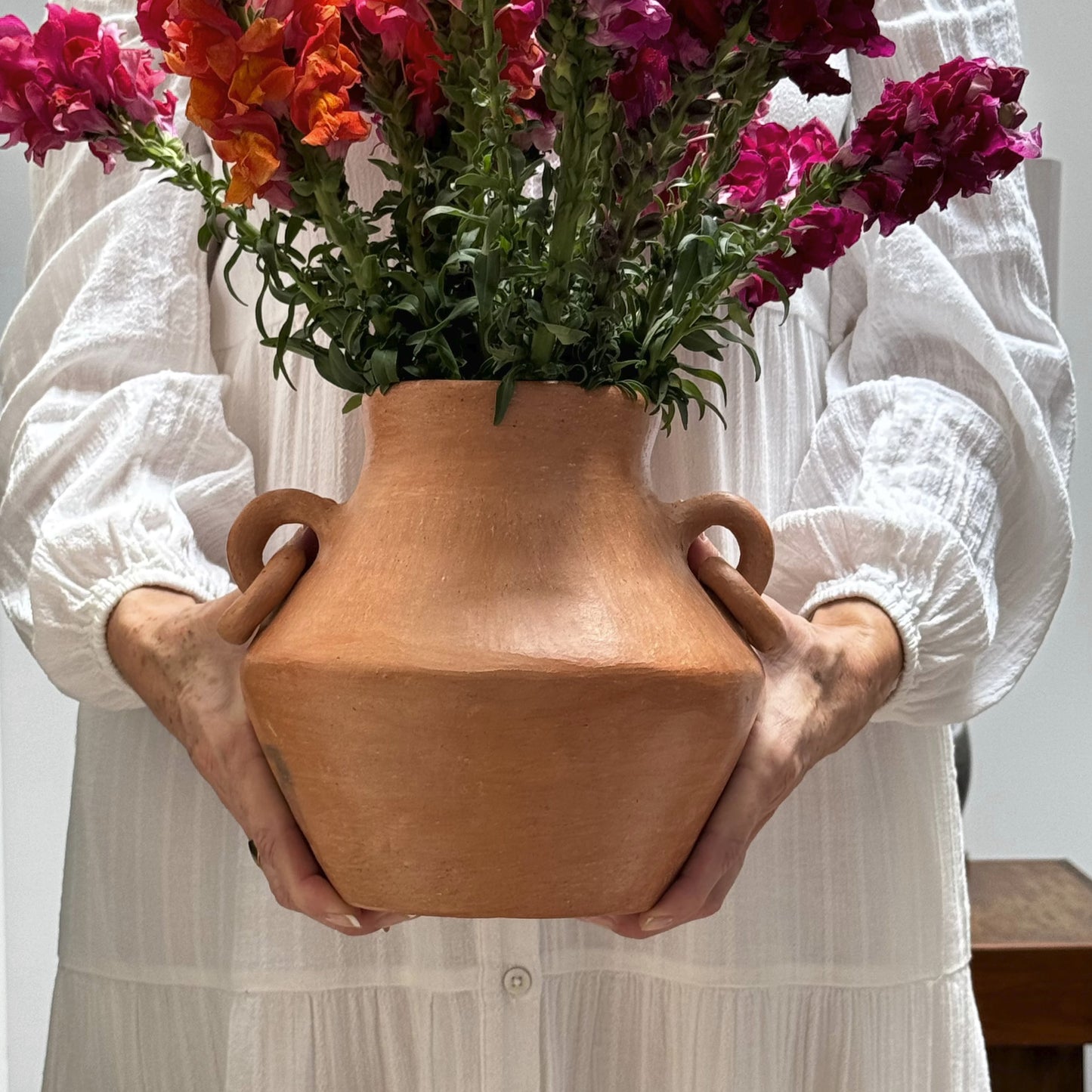 *Pre-Order* Aleli, Jarrón Decorativo | Cerámica Natural