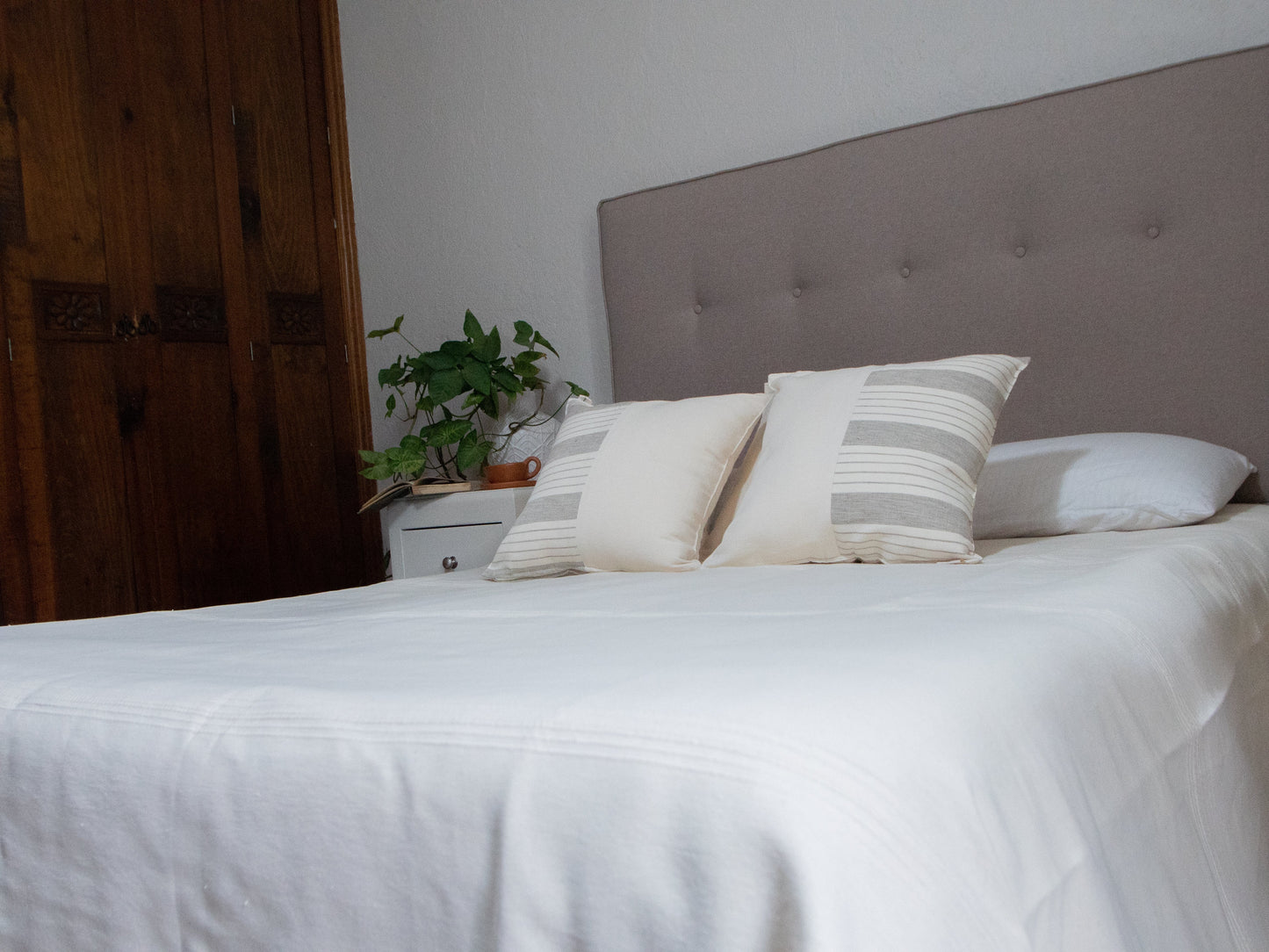 Yolanda | Natural Bedspread