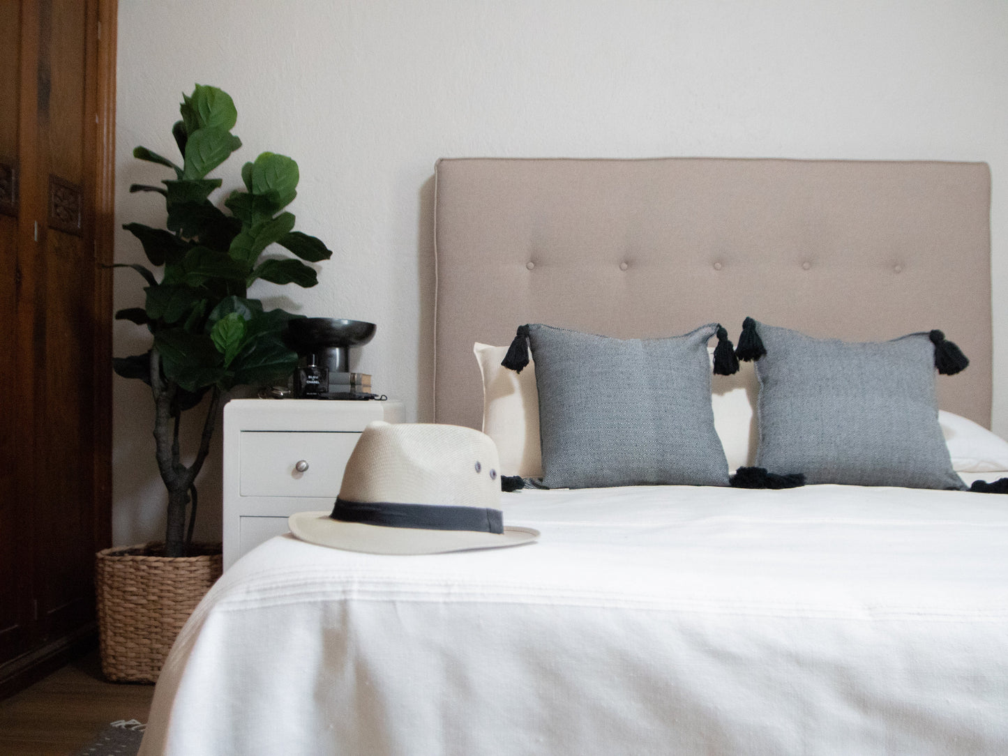 Yolanda | Natural Bedspread