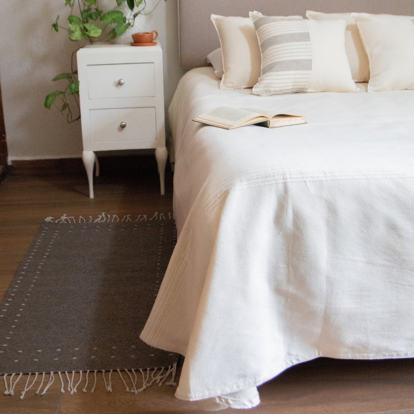 Yolanda | Natural Bedspread