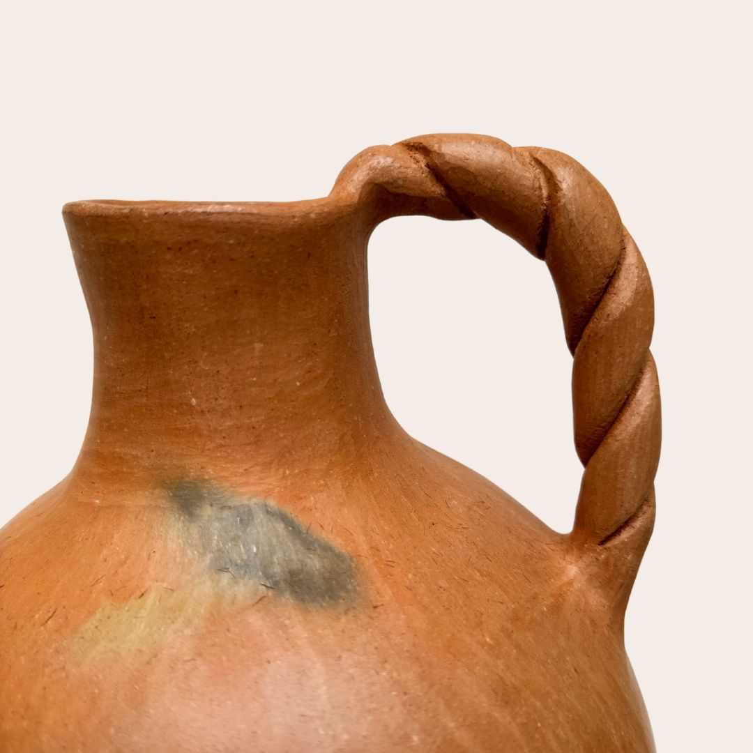 Marcela, Vase with braid handle | Natural Ceramic