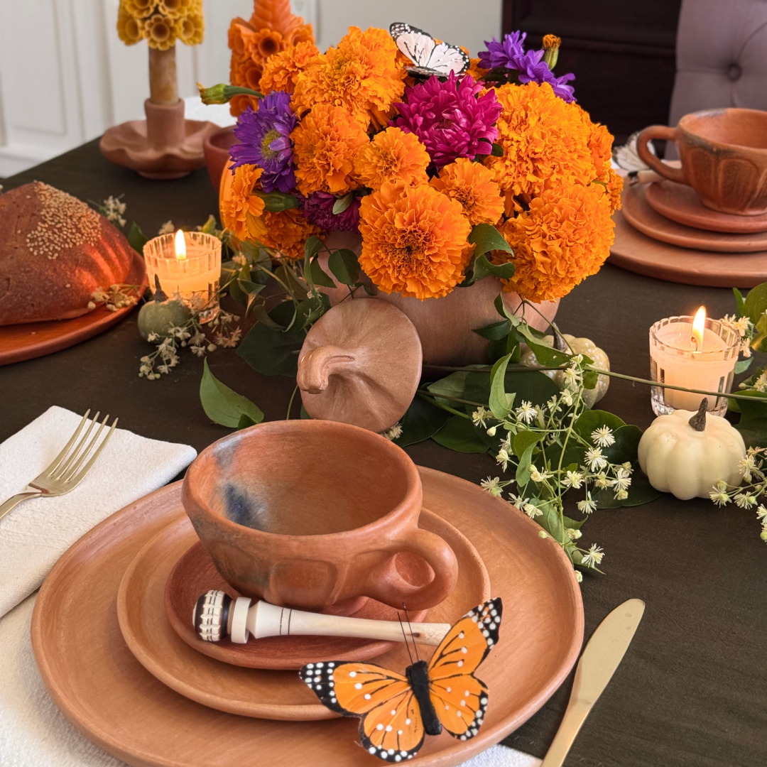 Tea cups with saucer