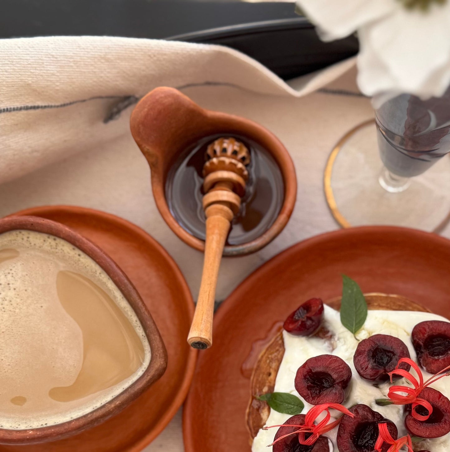 Set 4 Personas Jarra y tazas de corazón